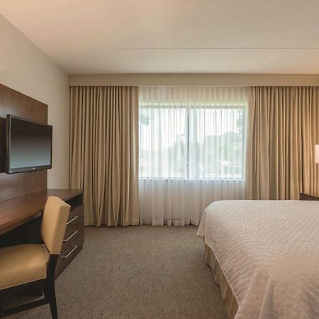 Embassy Suites By Hilton Milwaukee Brookfield Exterior foto