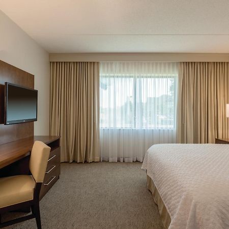 Embassy Suites By Hilton Milwaukee Brookfield Exterior foto