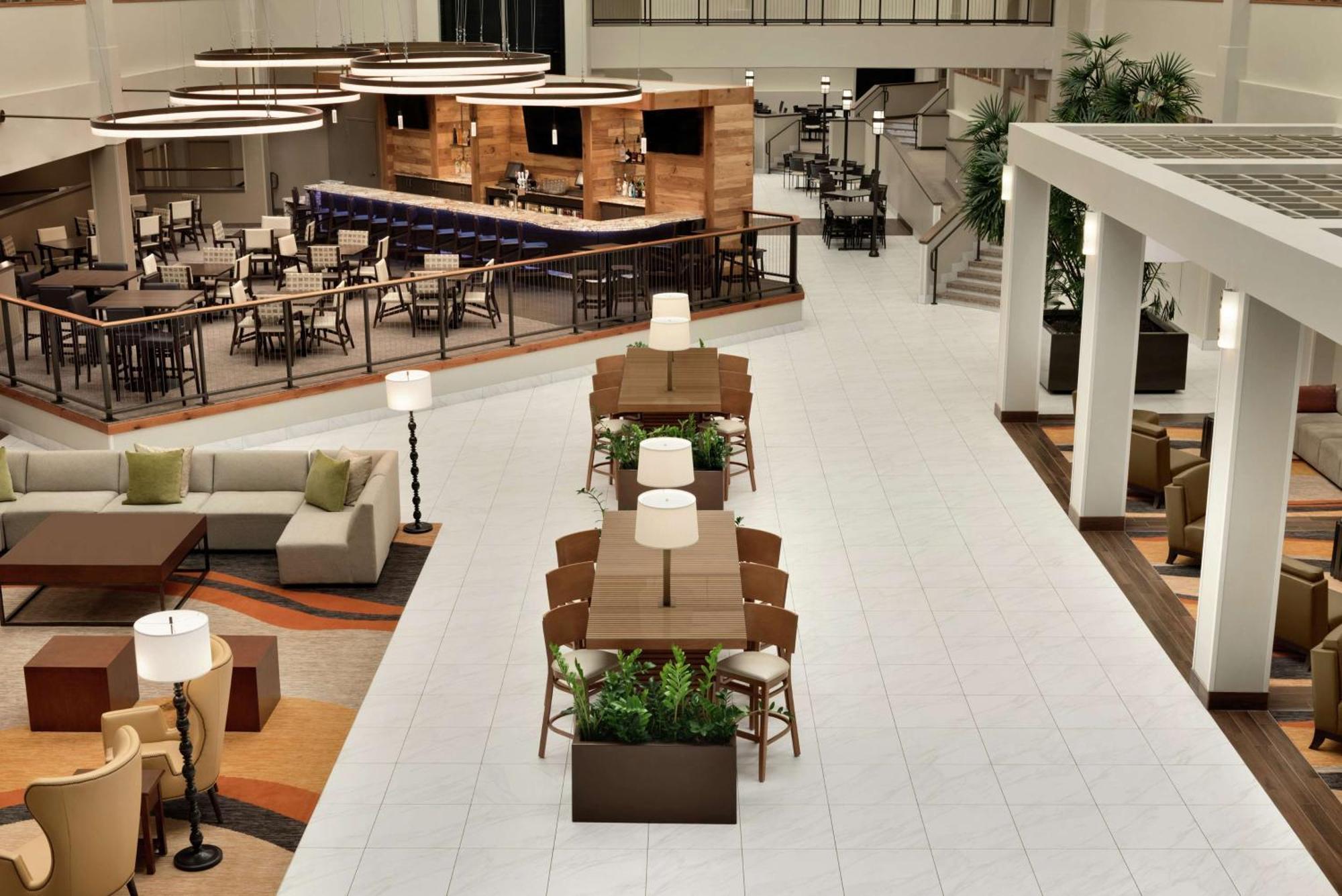 Embassy Suites By Hilton Milwaukee Brookfield Exterior foto